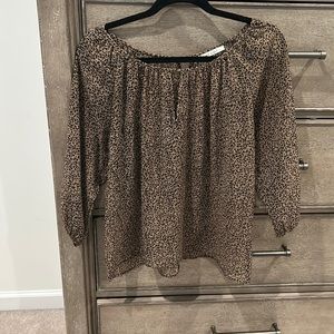 Sheer quarter sleeve